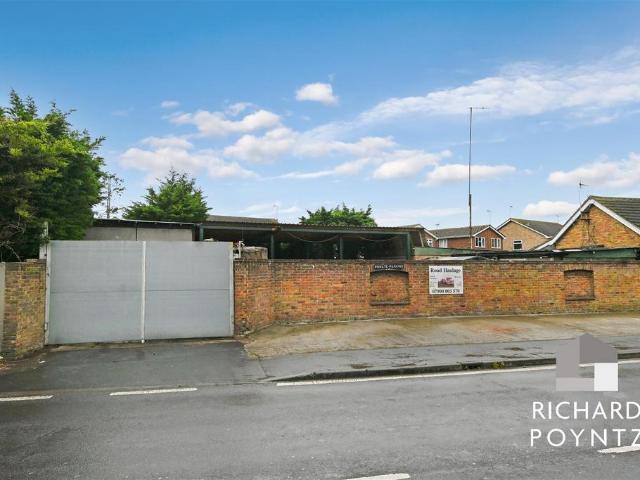 Land for sale in Winter Gardens, Essex