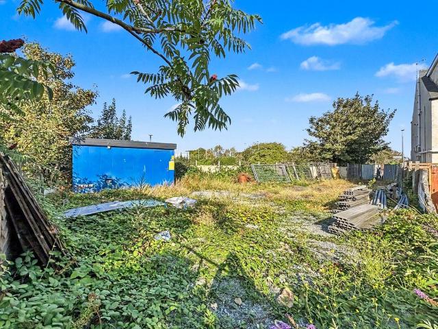 Land for sale in Alton Barnes, Essex