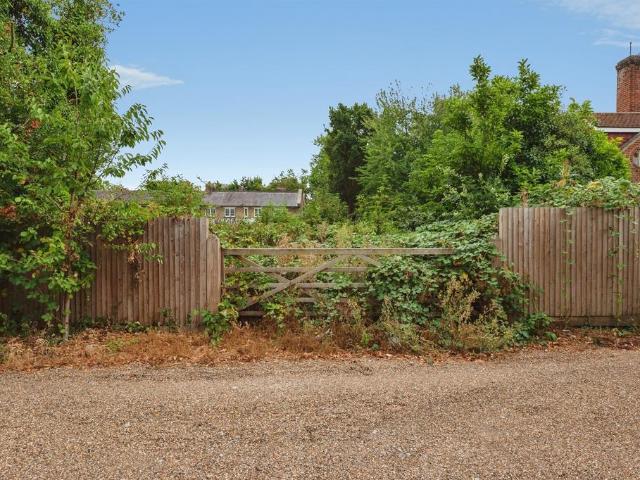 Land for sale in Gravesend, Gravesham