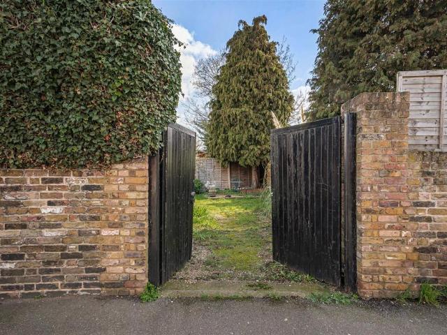 Land for sale in Norbiton, Greater London