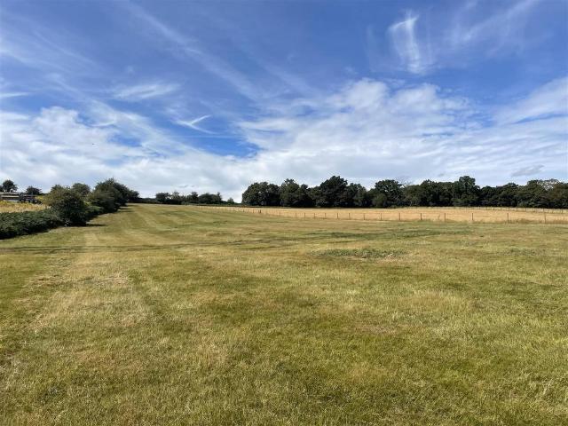 Land for sale in Wolverley and Cookley, Rushock