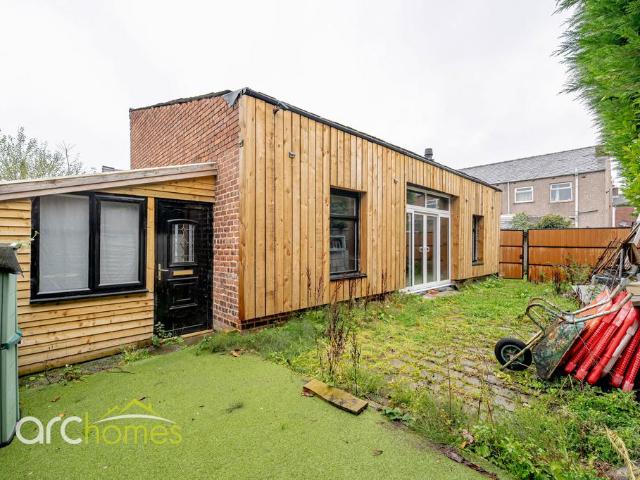 Commercial for sale in Daisy Hill, Bolton