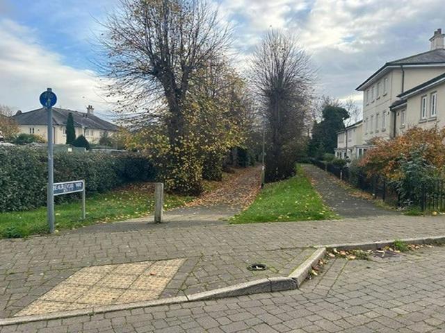 Land for sale in Cliff Hill, Green Close