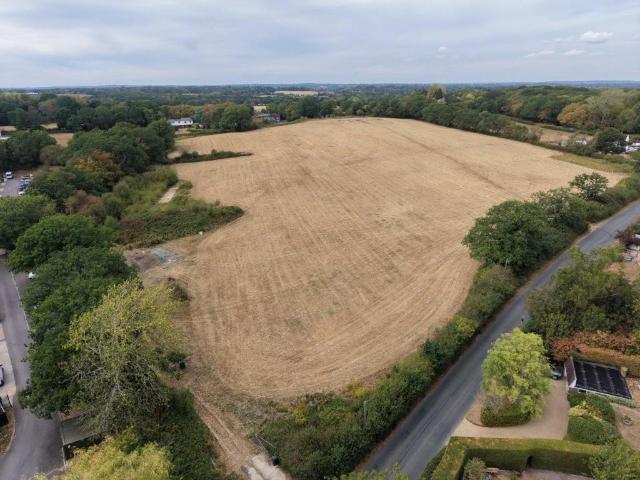 Commercial for sale in Plumpton Green, Iford