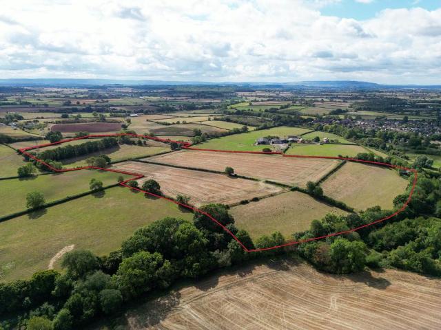 Land for sale in Crookhill, Worcestershire