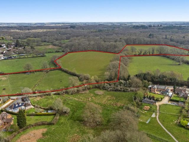 Land for sale in Loosehanger, Lover