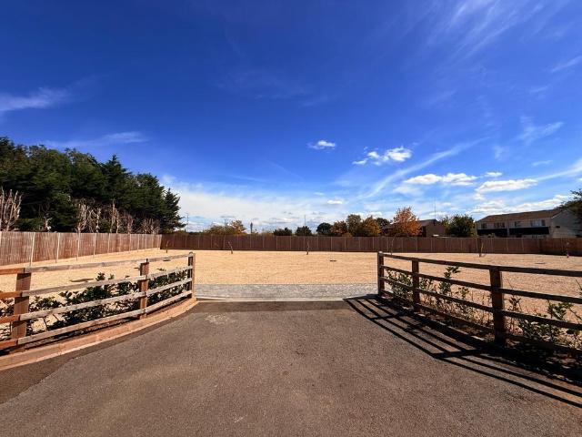 Land for sale in Datchet
