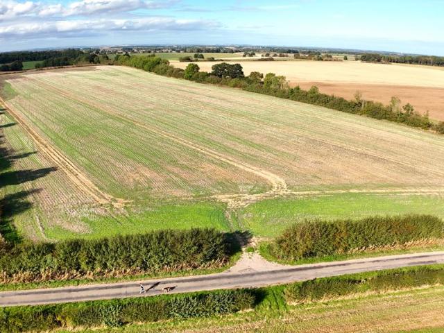 Land for sale in Cherry Burton, Etton