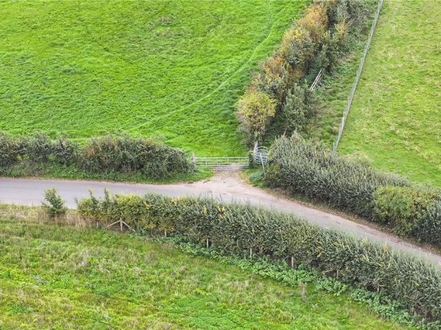 Land for sale in Tidmarsh, West Berkshire