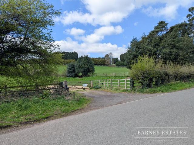 Land for sale in Bromsgrove, Worcestershire