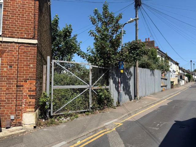 Land for sale in Ringlestone, Midway