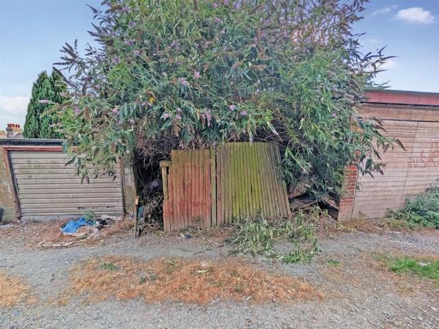 Land for sale in Luton, Chatham