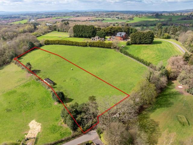 Land for sale in Bromsgrove, Worcestershire