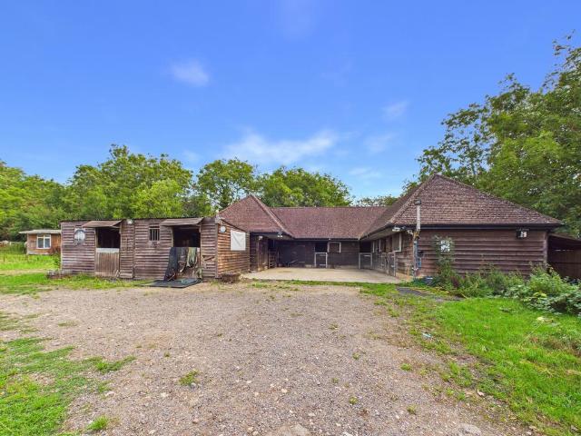 Land for sale in Gawcott, Buckinghamshire