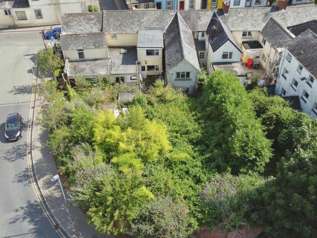 Land for sale in Carmarthen, Wales