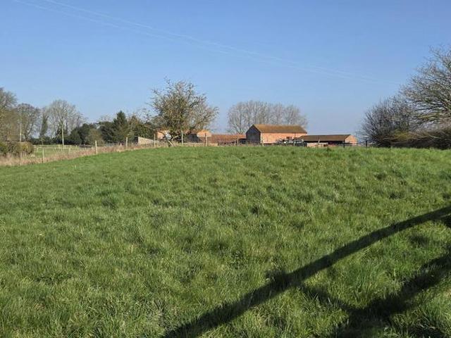 Land for sale in Belleau, Lincolnshire