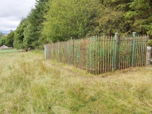 Land for sale in Lugar, Scotland