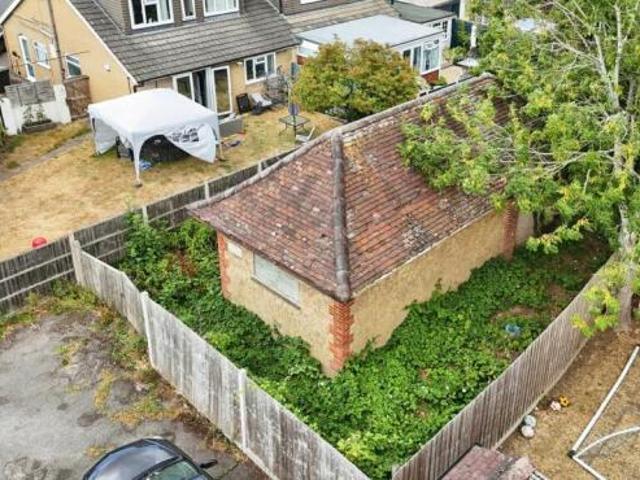 Property for sale in Luton, England