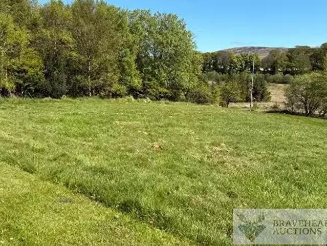 House for sale in Skares