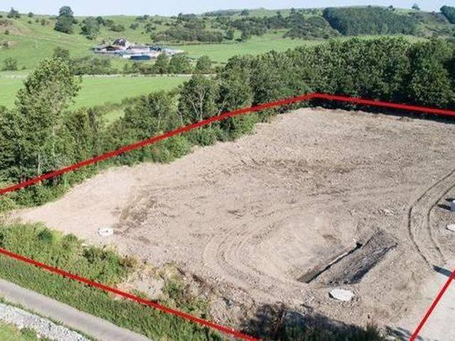 House for sale in Froggatt, East Midlands