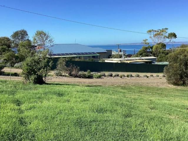 Land for sale in Kingscote