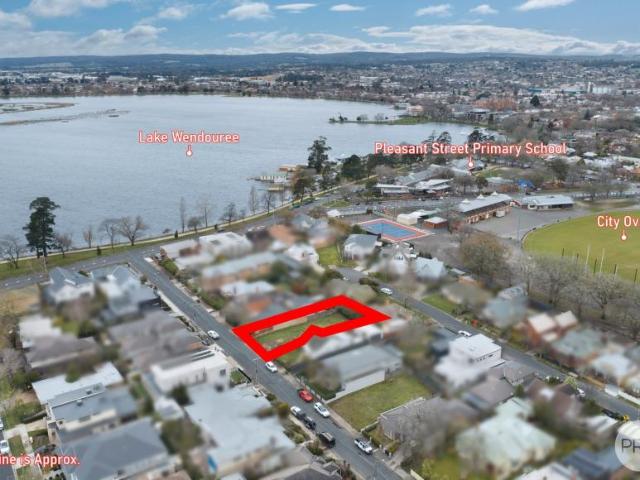 Land for sale in Lake Wendouree, Ballarat