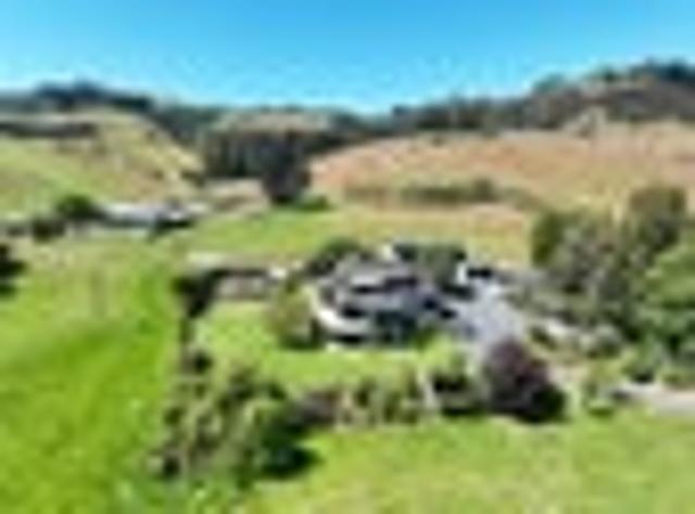 House for sale in Otakou
