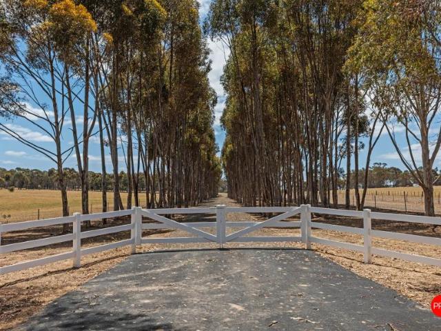 Land for sale in Longlea, City of Greater Bendigo