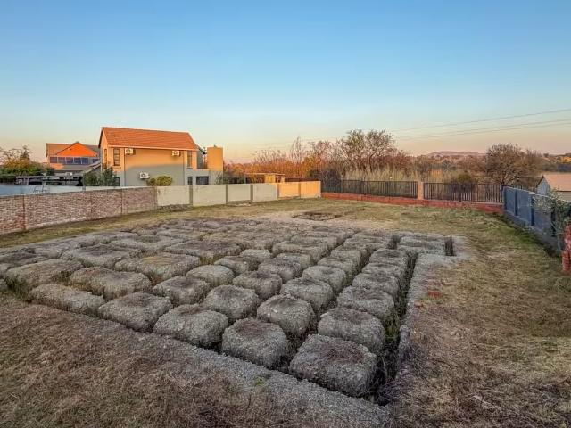 Land for sale in Hartbeespoort Dam Nature Reserve, North West