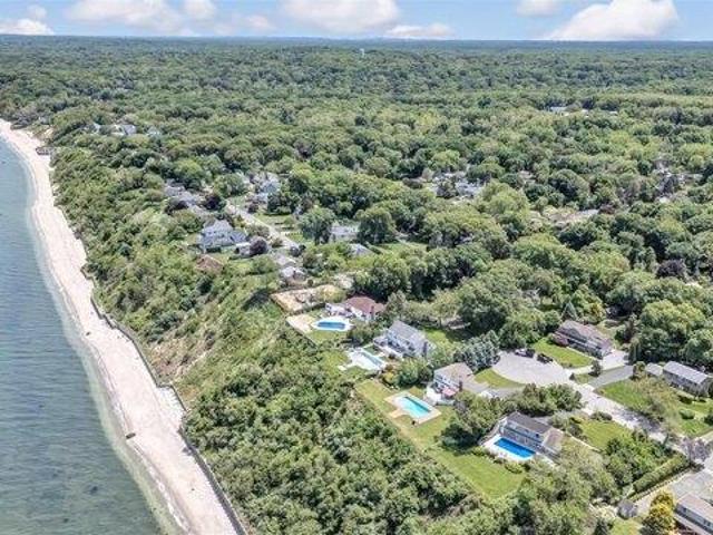 Land for sale in Miller Place Land for sale in Miller Place