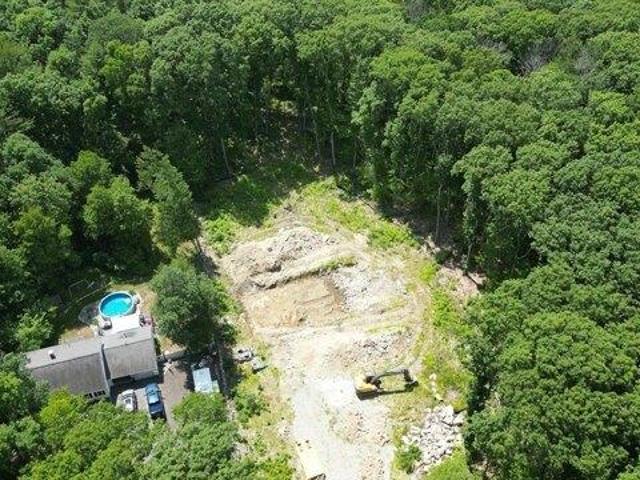 Land for sale in North Oxford, Massachusetts