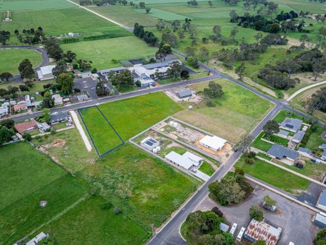 Land for rent in Comaum, South Australia