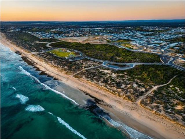 Cottage for sale in Golden Bay, Western Australia