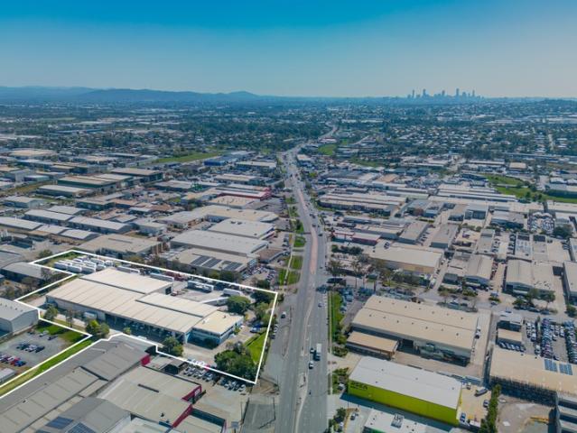 Warehouse for rent in Toombul, Queensland