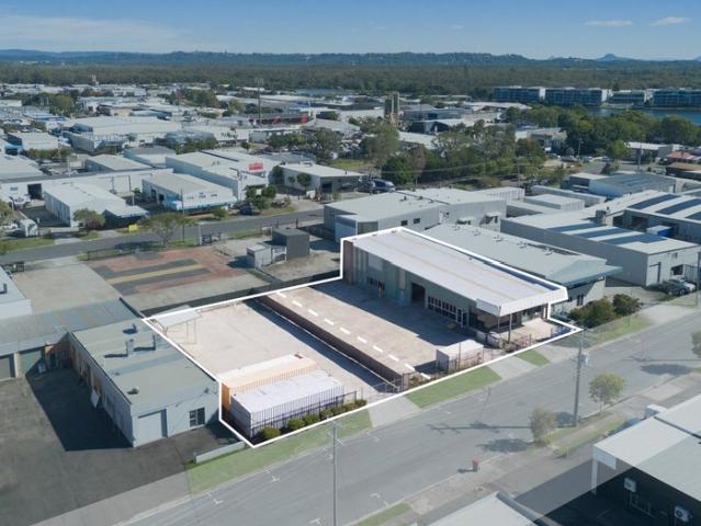 Warehouse for sale in Kings Creek, Queensland