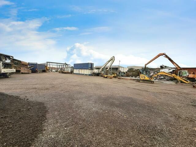Land for rent in Rochford, Sutton