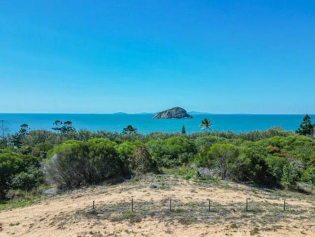 Land for sale in Rosslyn, Queensland