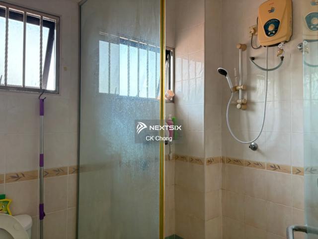 Residential House for sale in Sibu Laut