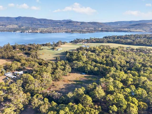 Land for sale in Tinderbox, Hobart