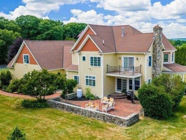 Land for sale in North Uxbridge, Massachusetts