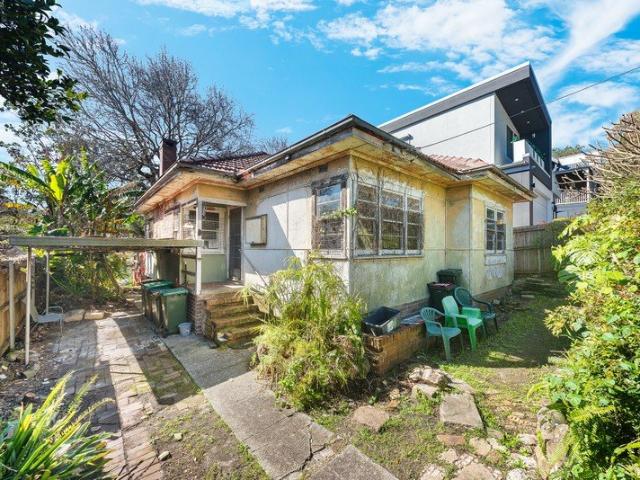 House for sale in Lower North Shore, Sydney