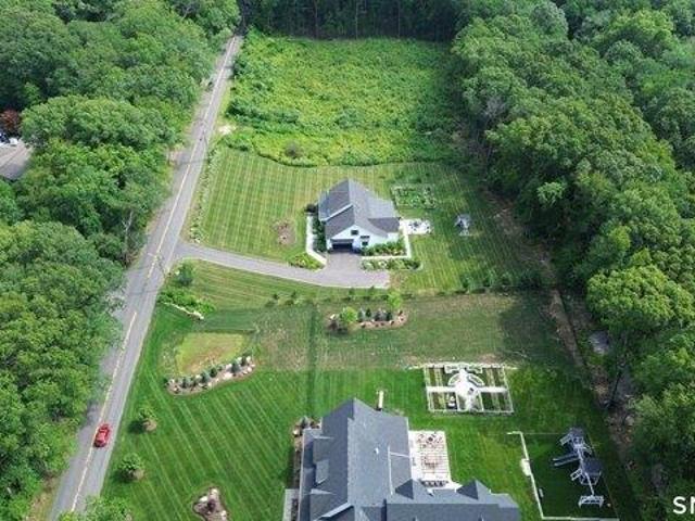 Land for sale in Woodbridge, Connecticut