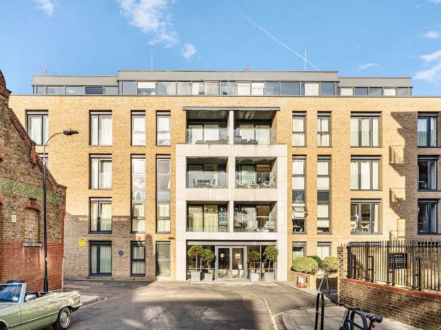 Apartment for rent in Walham Green, Greater London