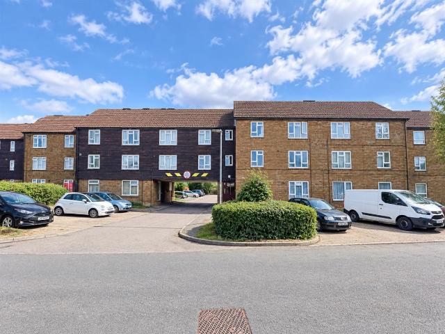 Apartment for rent in Turnford, Broxbourne