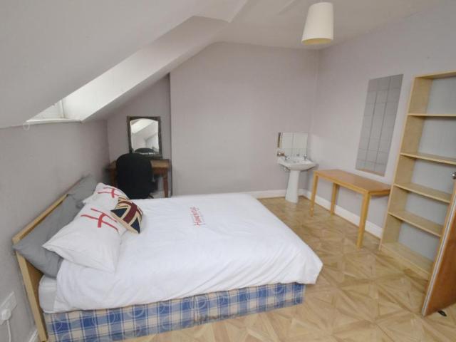 House for rent in Fallowfield, Manchester