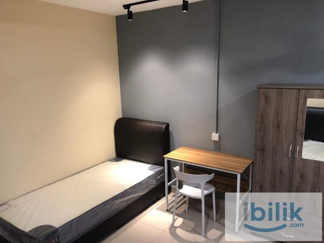 Room for rent in Petaling, Alam Impian