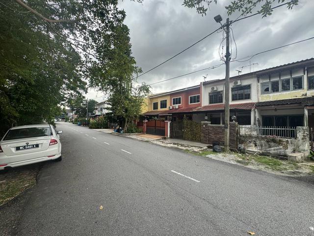 Terraced House for sale in Ampang