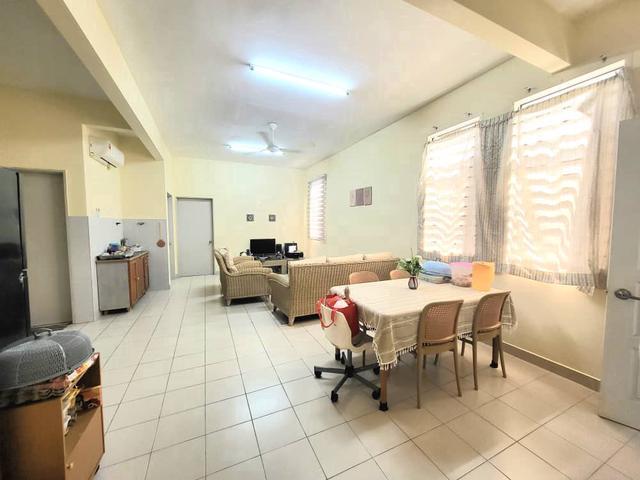 Townhouse for sale in Saujana