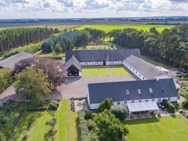 Landejendom til salg i Brønderslev-Dronninglund