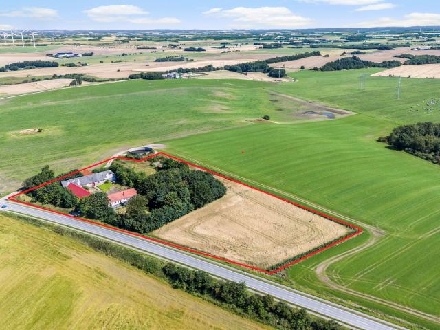 Landejendom til salg i Brønderslev-Dronninglund